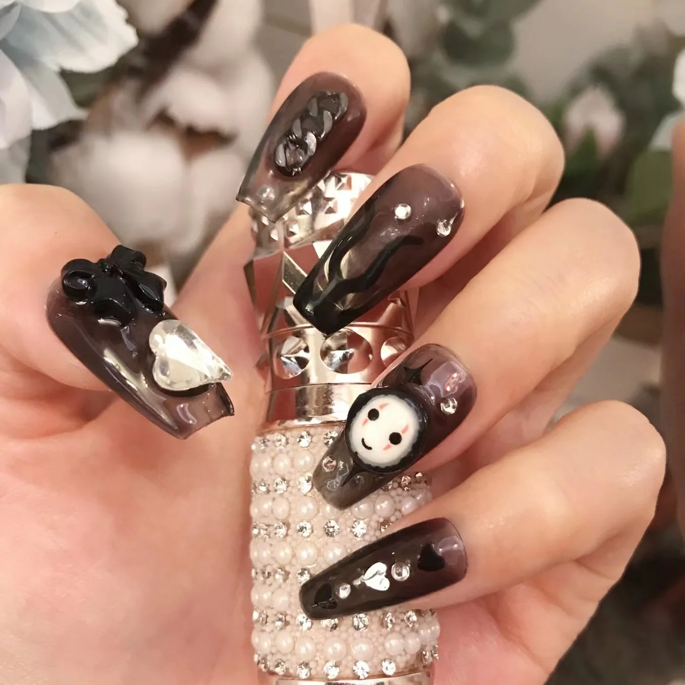 Japanese Anime Fake Nails Kawaii Y2k Short Press On Nails Art Reusable False Nails With Charms No Face Man Finger Nails Cute
Japanese Anime Fake Nails Kawaii Y2k Short Press On Nails Art Reusable False Nails With Charms No Face Man Finger Nails Cute