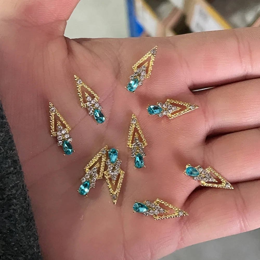 

10Pcs Ancient Metal Alloy Nail Art Charm 3D Triangle Jewley With Gem&Diamond Rhinestones Decoration Global Fashion For Nails Art
