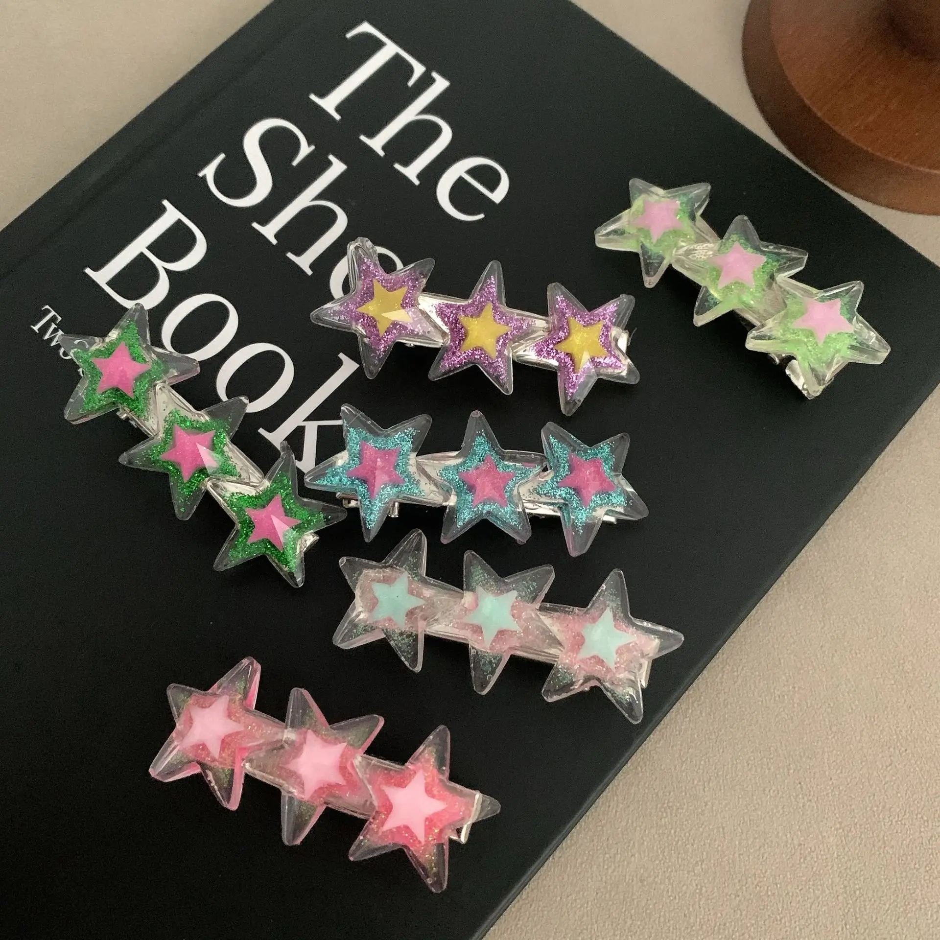 Korean Hot Sale Simple Cute Cool Girl Star Hairpin Side Bangs Clip Plastic Duckbill Hair Clip Hair Accessories
Korean Hot Sale Simple Cute Cool Girl Star Hairpin Side Bangs Clip Plastic Duckbill Hair Clip Hair Accessories
