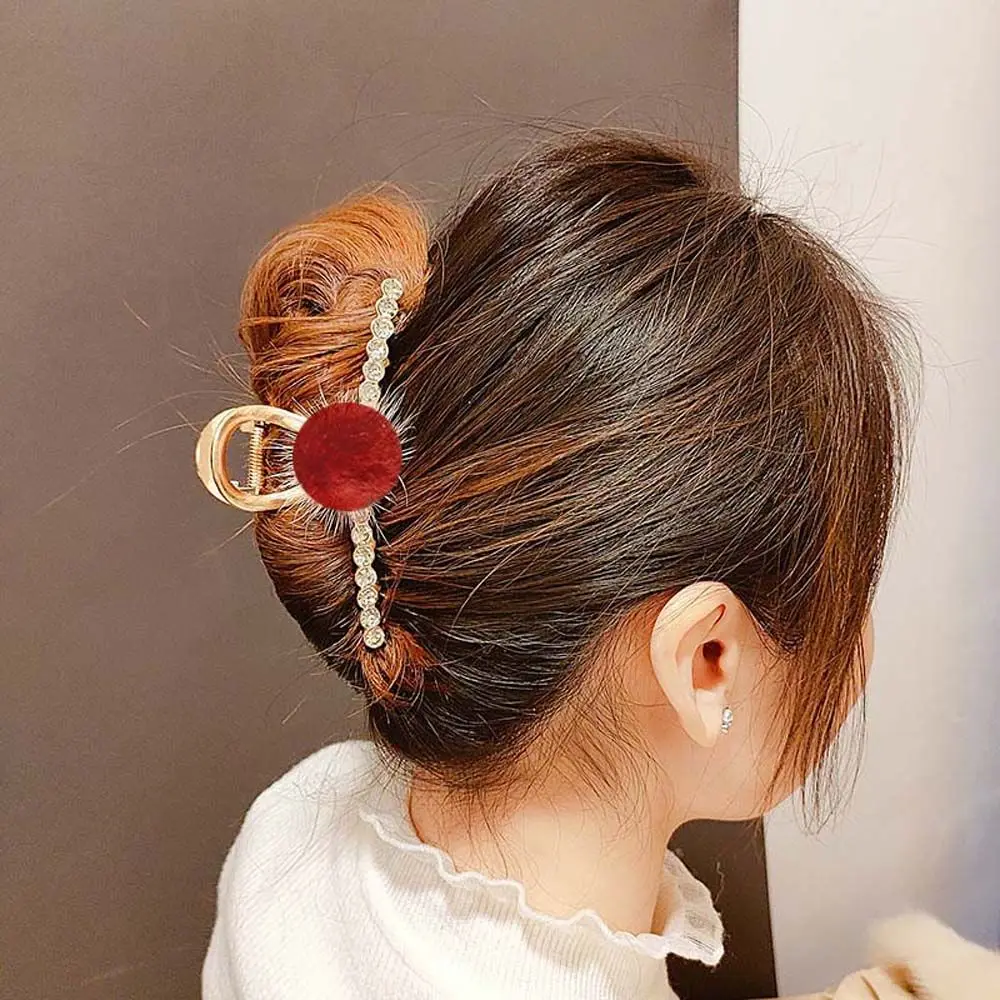 Элегантные Заколки для волос с кисточками, большие заколки в виде акулы, плюшевый шар, милые аксессуары для волос, держатель для конского хв...
Элегантные Заколки для волос с кисточками, большие заколки в виде акулы, плюшевый шар, милые аксессуары для волос, держатель для конского хв...