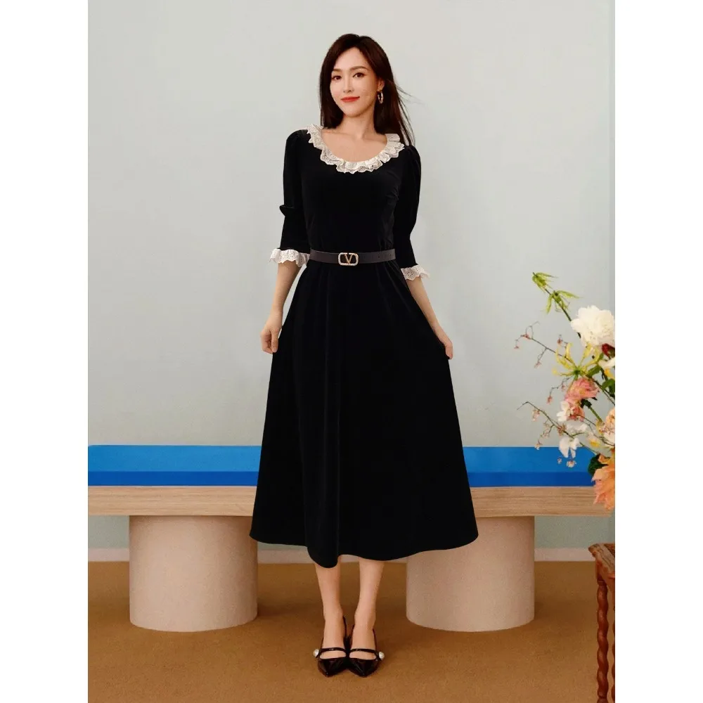 2023 Early Autumn Lace Splicing Long Medium Sleeve Velvet Womens Dresses Distribution Belt Temperament Formal Long Dress Elegant
2023 Early Autumn Lace Splicing Long Medium Sleeve Velvet Womens Dresses Distribution Belt Temperament Formal Long Dress Elegant