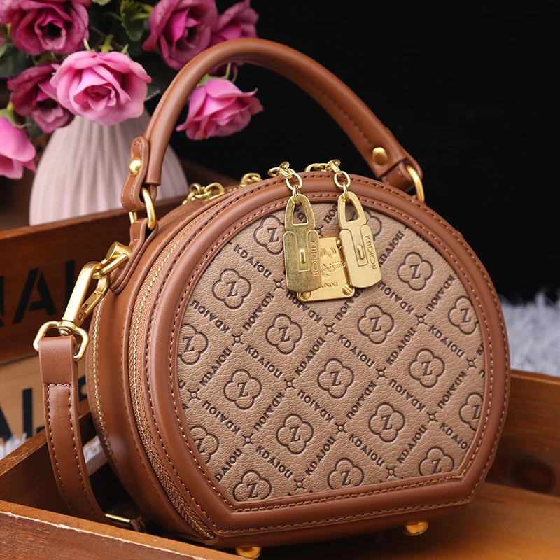 2023 New Leather Retro Small Round Bags High Quality Genuine Leather Women Purse And Handbags Luxury Fashion Shoulder Bags
2023 New Leather Retro Small Round Bags High Quality Genuine Leather Women Purse And Handbags Luxury Fashion Shoulder Bags