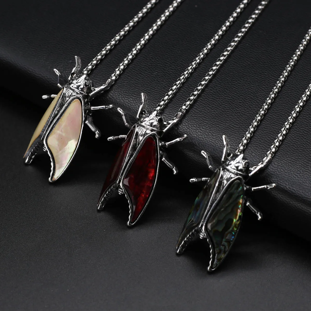 Cicada Shape Natural Abalone Shell Animal Pendant Necklace Charms Natural Shell Pendant Necklace for Jewerly Party Gift 40x28mm
Cicada Shape Natural Abalone Shell Animal Pendant Necklace Charms Natural Shell Pendant Necklace for Jewerly Party Gift 40x28mm