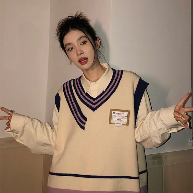 Sandro Rivers Жилет женский вязаный мешковатый с V-образным вырезом и полосками
Sandro Rivers Жилет женский вязаный мешковатый с V-образным вырезом и полосками