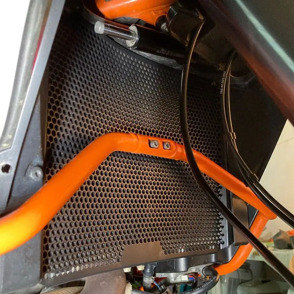 For 1290 Super Duke GT 2016-2020 1050 1090 1190 ADVENTURE/R 1290 Super ADV R Motorcycle Radiator Grille Guard Cover Protector
For 1290 Super Duke GT 2016-2020 1050 1090 1190 ADVENTURE/R 1290 Super ADV R Motorcycle Radiator Grille Guard Cover Protector