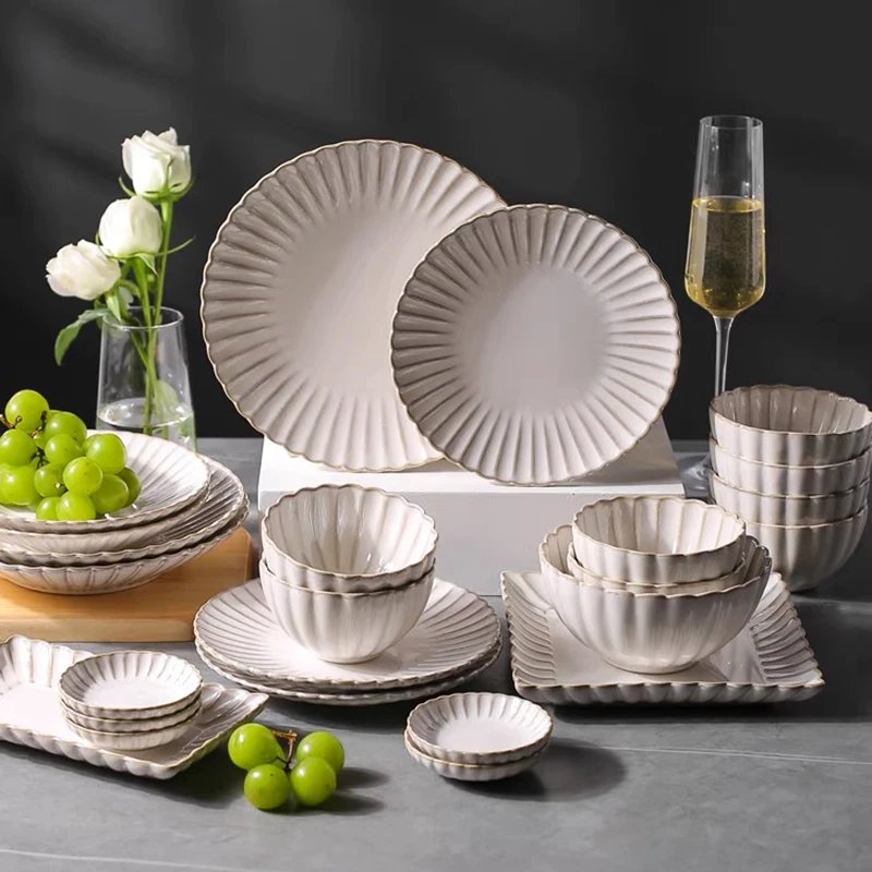 

Ceramic Dinnerware Food Dishes Dinner Plates Salad Soup Bowl Kiln Glaze White Chrysanthemum Shaped Plates and Bowls Set for Home