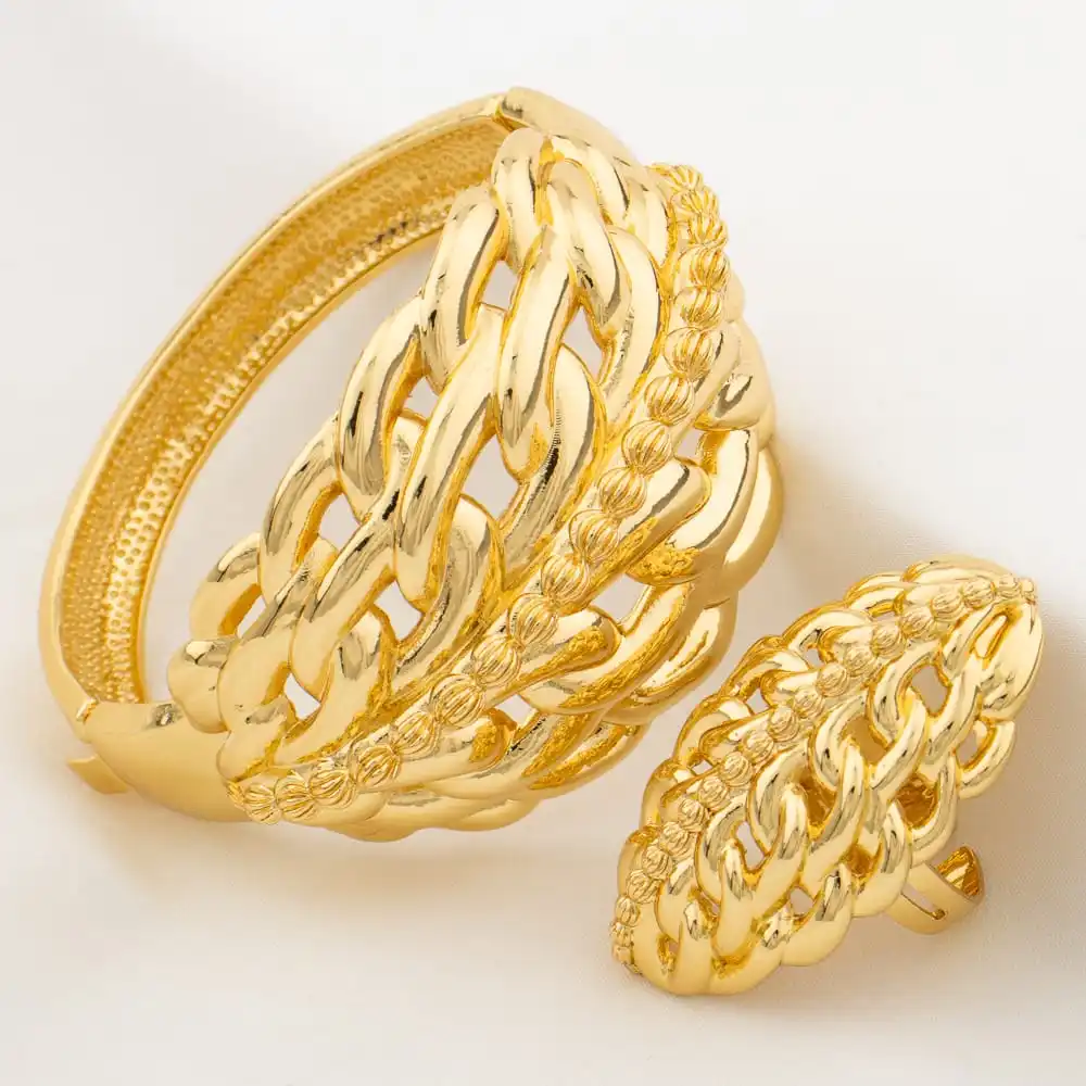 Dubai Gold Plated Bangles with Ring for Women Charm Bracelet Arabic Wedding Party Banquet Gift Adjustable Ring Jewelry Accessory
Dubai Gold Plated Bangles with Ring for Women Charm Bracelet Arabic Wedding Party Banquet Gift Adjustable Ring Jewelry Accessory