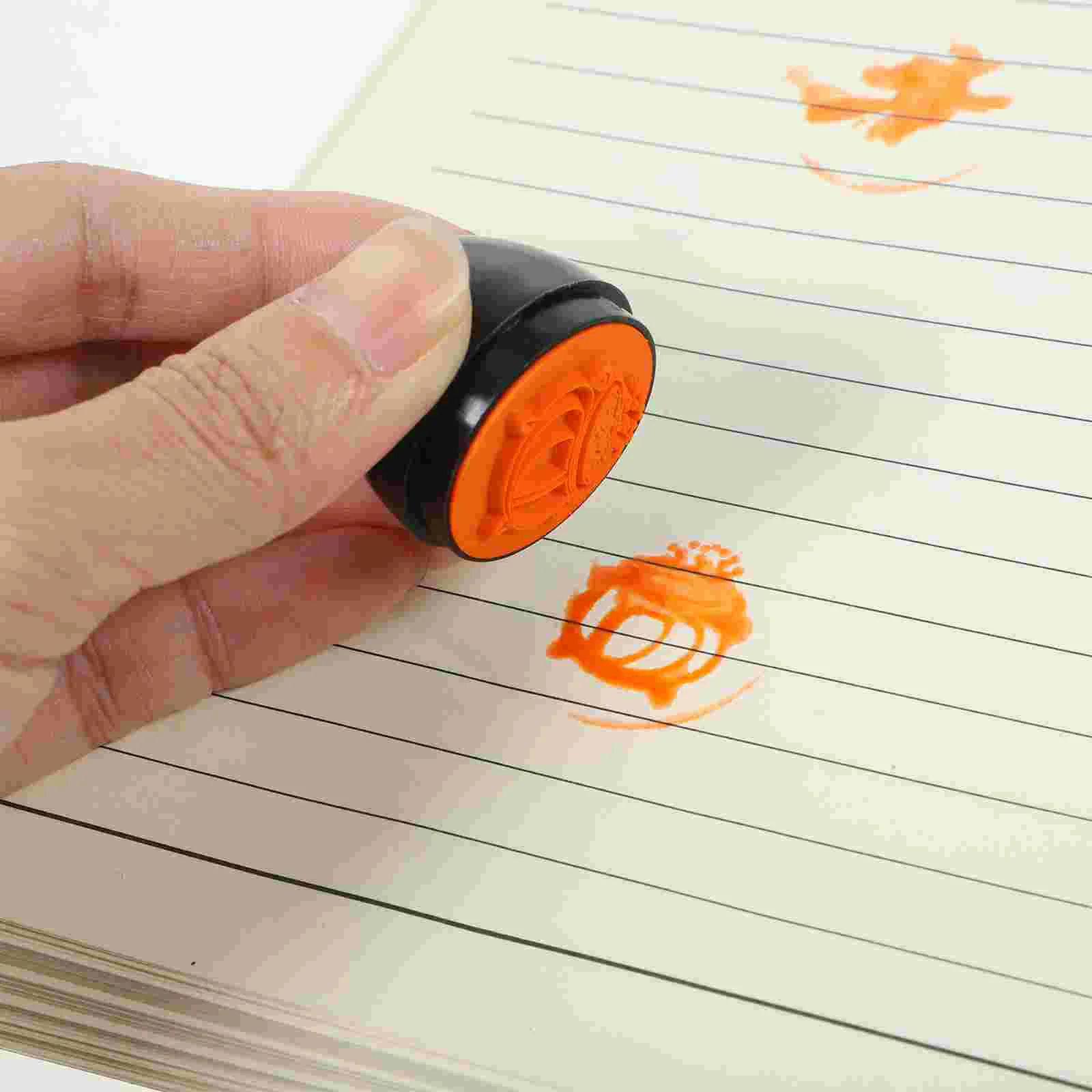 Children Candy Holder Children's Toys Seal Halloween Props Kids Stamper Plastic
Children Candy Holder Children's Toys Seal Halloween Props Kids Stamper Plastic