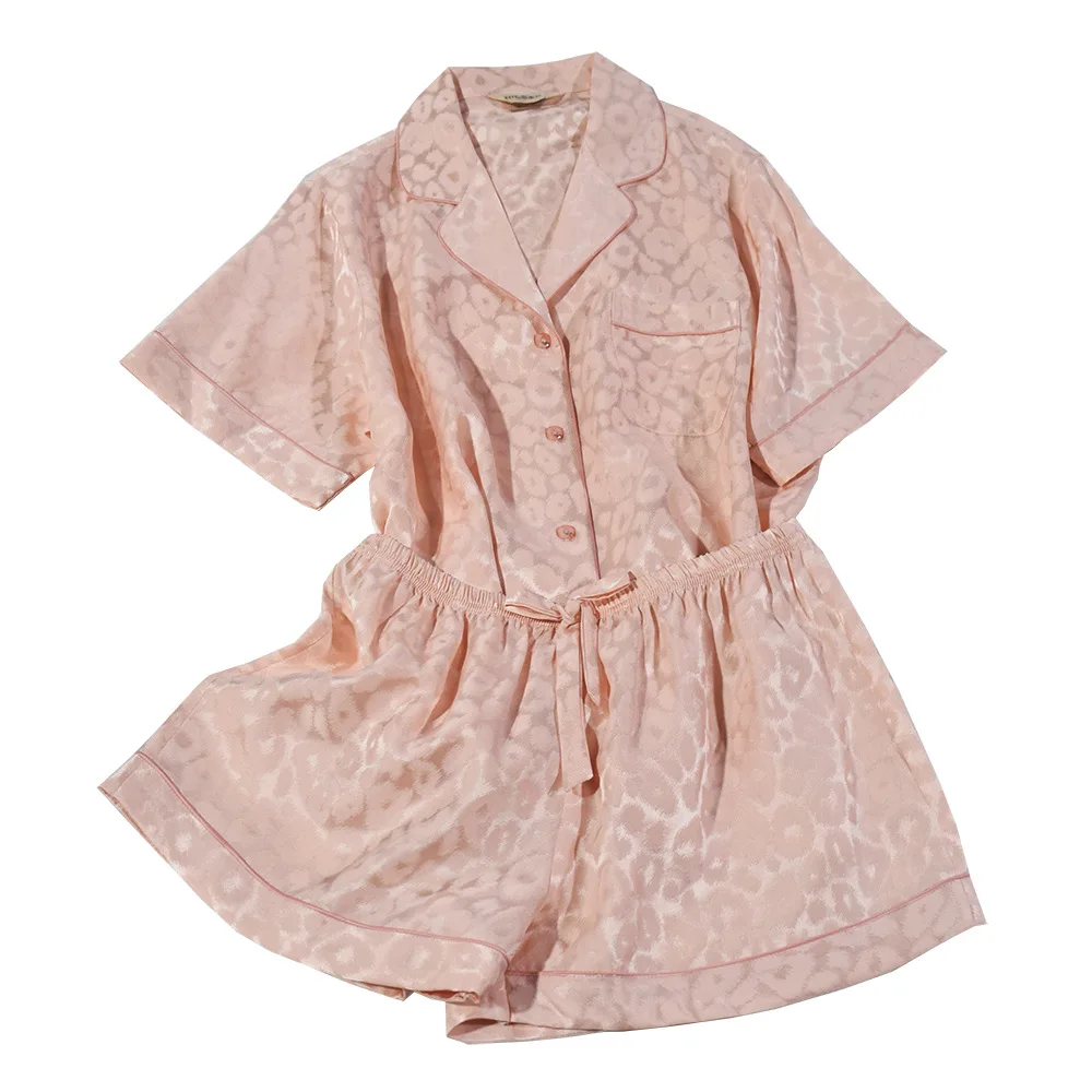 Plaid Leopard Heavy Silk Pijamas Short Sleeve Shorts Set Mulberry Silk Pajamas Home Clothes Pijamas Women
Plaid Leopard Heavy Silk Pijamas Short Sleeve Shorts Set Mulberry Silk Pajamas Home Clothes Pijamas Women