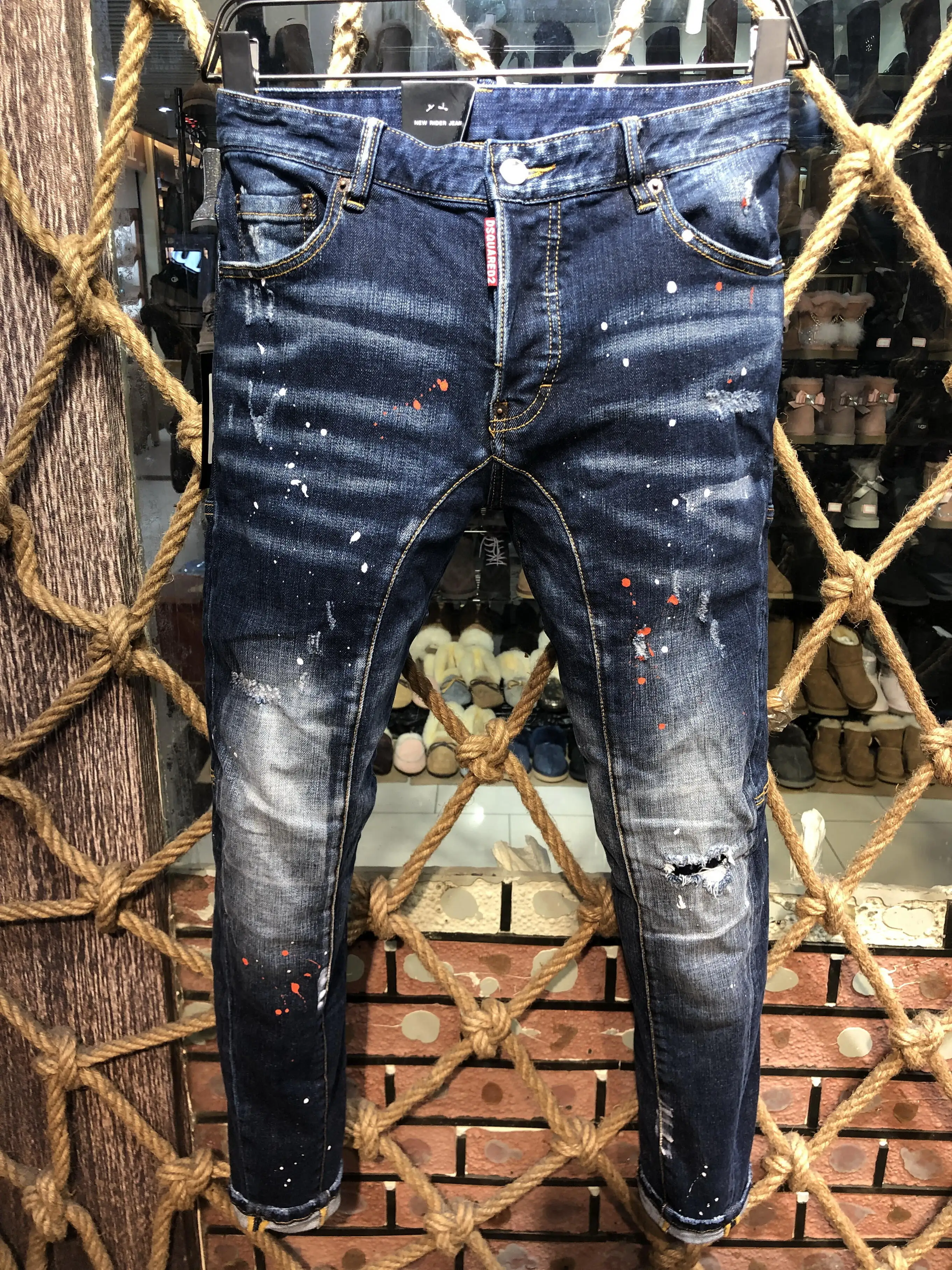 New Dsquared2 Ripped Jeans Fashion Couple D2 Vintage Patchwork Jeans Boyfriend Gifts Distressed Streetwear Size 44-54 A222
New Dsquared2 Ripped Jeans Fashion Couple D2 Vintage Patchwork Jeans Boyfriend Gifts Distressed Streetwear Size 44-54 A222