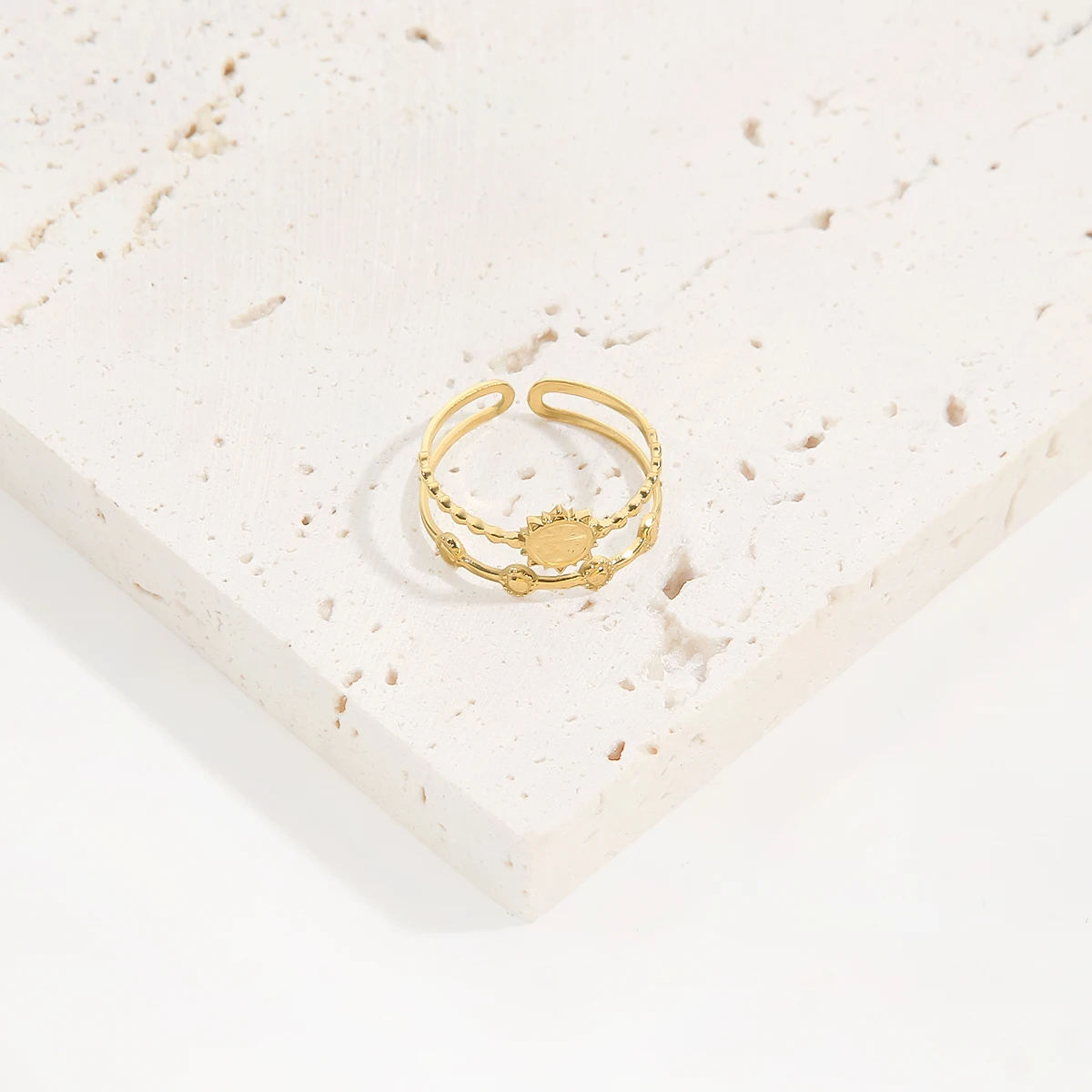 GD Vintage Female 18 K Double Layered Adjustabe Stainless Steel Rings Sun Flower Charm Opening Rings For Women
GD Vintage Female 18 K Double Layered Adjustabe Stainless Steel Rings Sun Flower Charm Opening Rings For Women