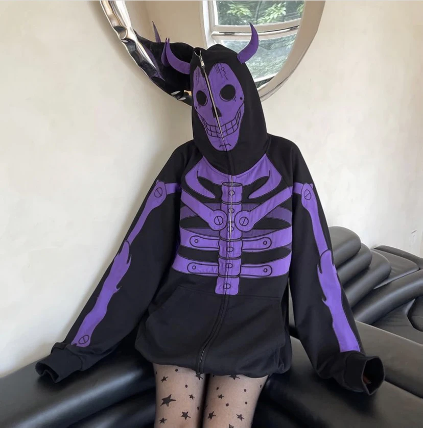 Y2k Aesthetics Skull Graphics Hoodies Casual Retro Loose Long Sleeve Sweatshirts Couple Autumn Winter Gothic Cow Horns Pullovers
Y2k Aesthetics Skull Graphics Hoodies Casual Retro Loose Long Sleeve Sweatshirts Couple Autumn Winter Gothic Cow Horns Pullovers