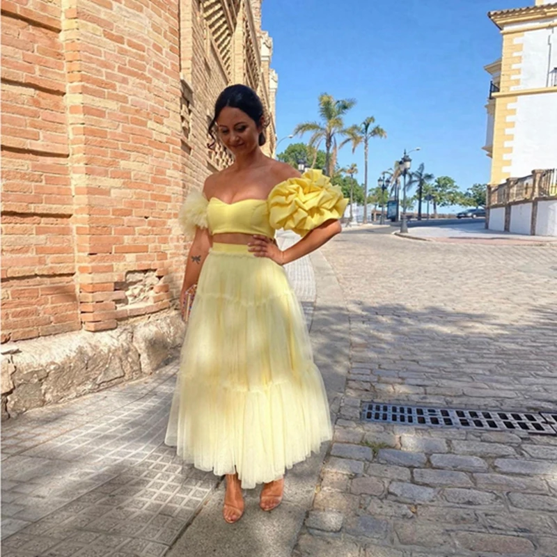 Женское ТРАПЕЦИЕВИДНОЕ ПЛАТЬЕ ИЗ ТЮЛЯ Pretty, светло-желтое платье с открытыми плечами, оборками, цветочным принтом, комплект из двух предмето... 
Женское ТРАПЕЦИЕВИДНОЕ ПЛАТЬЕ ИЗ ТЮЛЯ Pretty, светло-желтое платье с открытыми плечами, оборками, цветочным принтом, комплект из двух предмето...