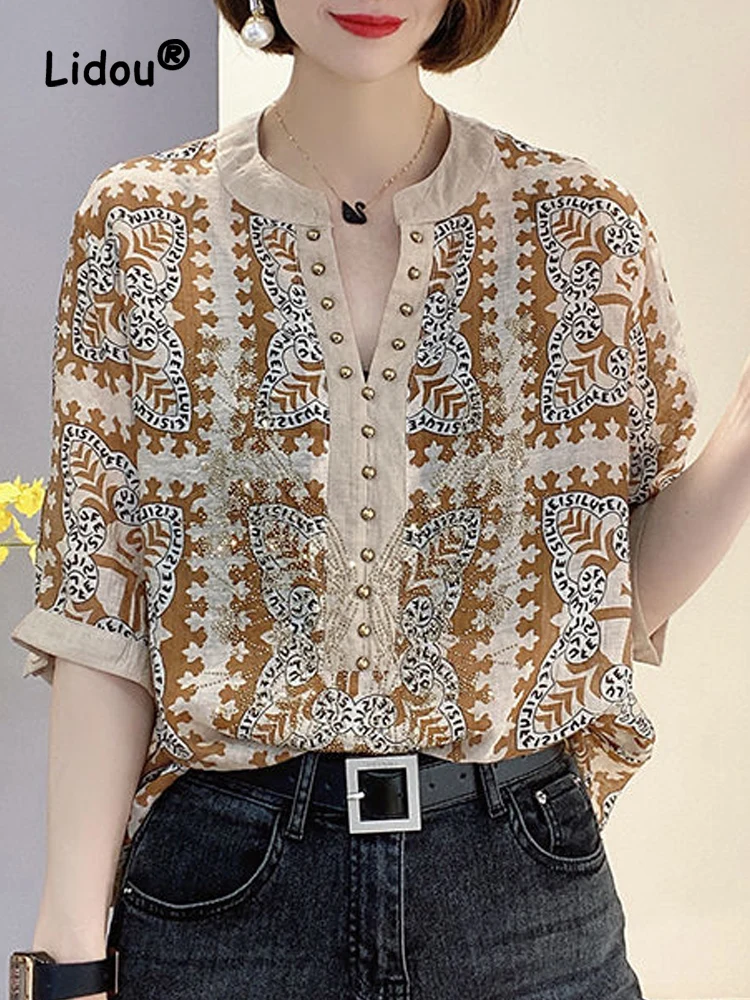 Elegance Office Printing Patchwork Diamonds Lady Pullover New Summer Classic V-neck Half Sleeve Casual Temperament T-shirt 2022 
Elegance Office Printing Patchwork Diamonds Lady Pullover New Summer Classic V-neck Half Sleeve Casual Temperament T-shirt 2022