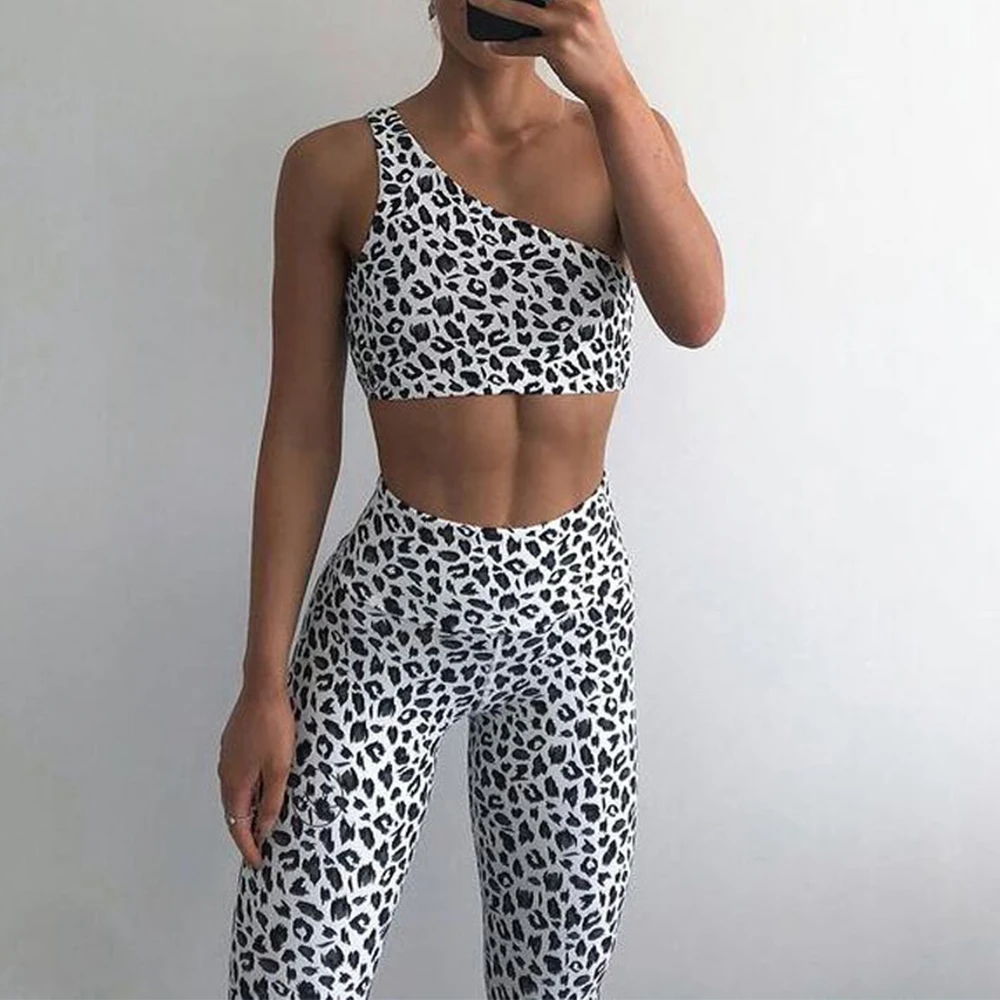 Leopard Sportswear Women's Seamless Yoga Suit Fitness Suit Sports Bra Leggings 2 Piece Sets Gym Clothes Costume For Yoga Female 
Leopard Sportswear Women's Seamless Yoga Suit Fitness Suit Sports Bra Leggings 2 Piece Sets Gym Clothes Costume For Yoga Female