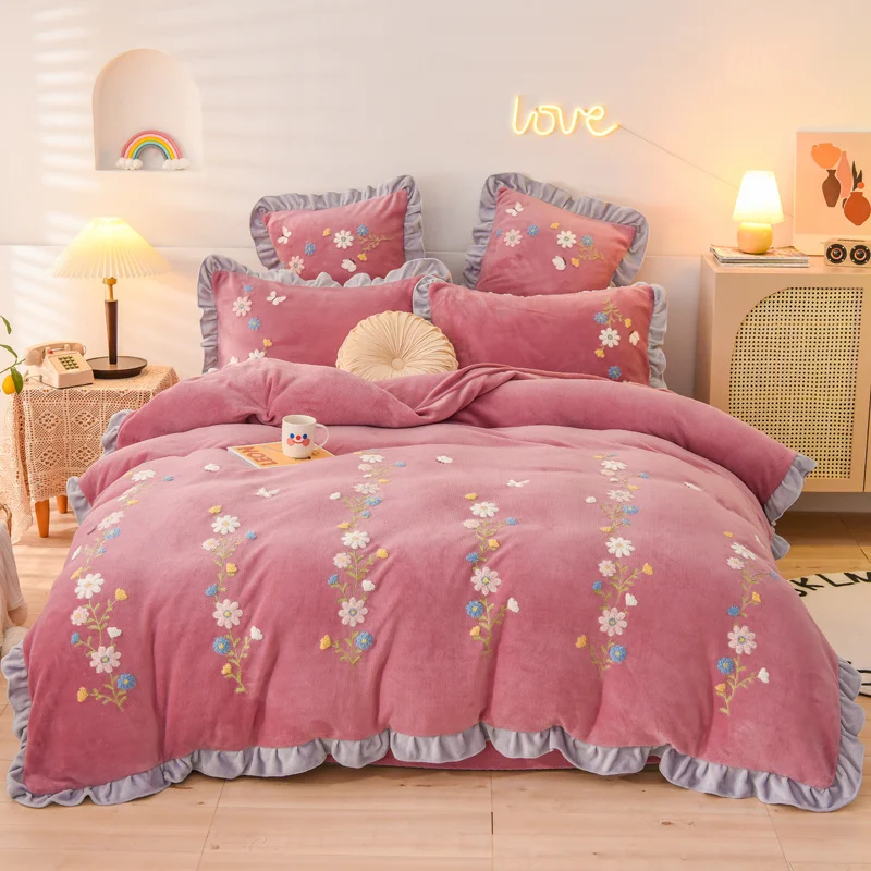 Super Soft Warm Cosy Flannel Velvet Fleece Floral Embroidery Princess Bedding Set Duvet Cover Bed Linen Fitted Sheet Pillowcases
Super Soft Warm Cosy Flannel Velvet Fleece Floral Embroidery Princess Bedding Set Duvet Cover Bed Linen Fitted Sheet Pillowcases