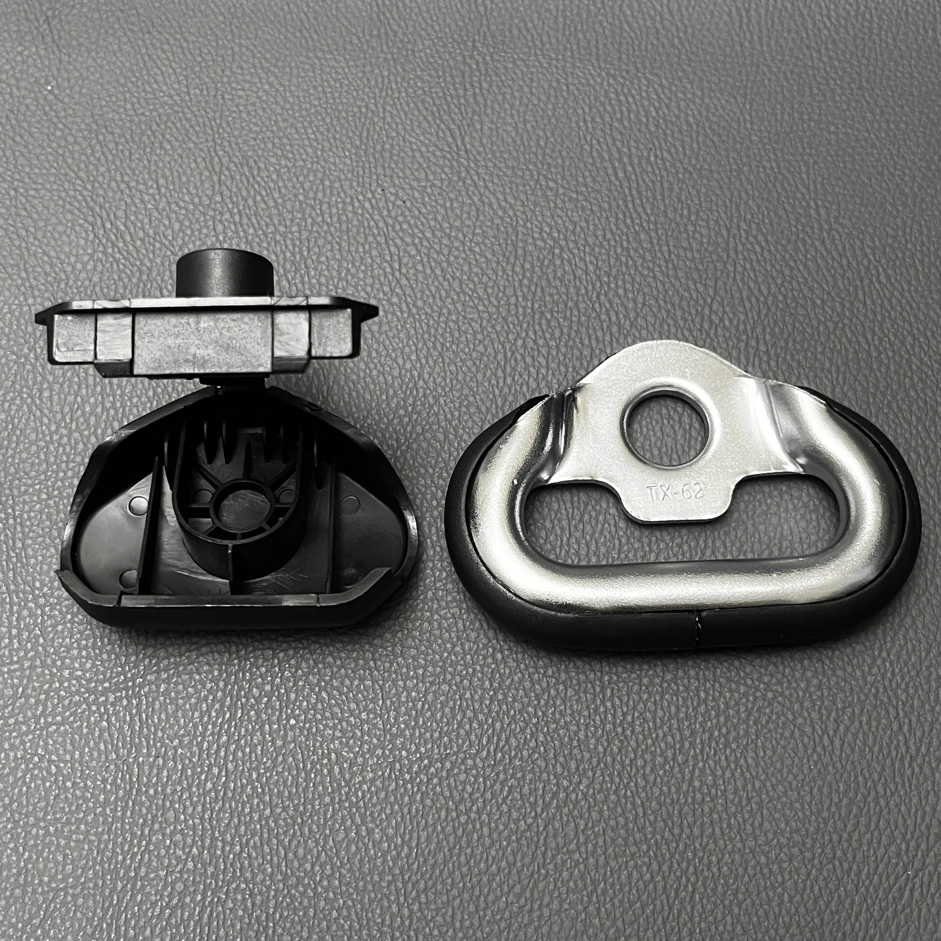 Для VW Golf 4 MK4 чехол на ремень безопасности с декоративной крышкой черный 1J0857731 1J0 857 731
Для VW Golf 4 MK4 чехол на ремень безопасности с декоративной крышкой черный 1J0857731 1J0 857 731