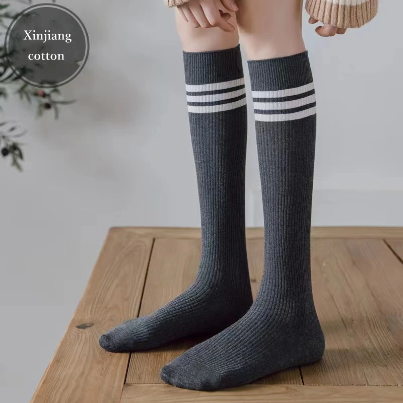 1PC Fashion Stripped Stockings Women Long Tube Socks Cotton Comfortable Stockings Korean Stockings Streetwear
1PC Fashion Stripped Stockings Women Long Tube Socks Cotton Comfortable Stockings Korean Stockings Streetwear