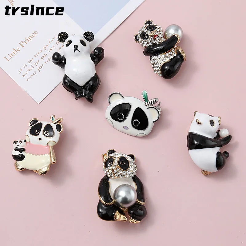 2022 New Panda Brooch Cute Animal Brooch Metal Badge Clothing Accessories Panda Brooch for Women Men Kids
2022 New Panda Brooch Cute Animal Brooch Metal Badge Clothing Accessories Panda Brooch for Women Men Kids