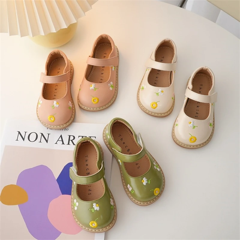 New Spring Autumn Baby Toddler Soft Bottom Children Flats Girls Leather Shoes Princess Performance Dance Shoes Kids 041
New Spring Autumn Baby Toddler Soft Bottom Children Flats Girls Leather Shoes Princess Performance Dance Shoes Kids 041