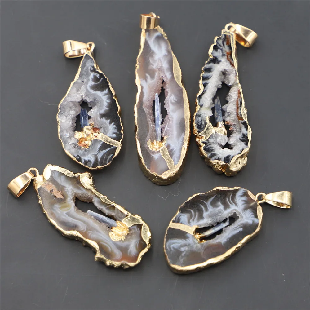 Geode Agates Slice Pendants Inlaid Natural Blue Kyanite Point Irregular Shape Stone Elegant Quartzs Mexican Jewelry Making 4PCS
Geode Agates Slice Pendants Inlaid Natural Blue Kyanite Point Irregular Shape Stone Elegant Quartzs Mexican Jewelry Making 4PCS