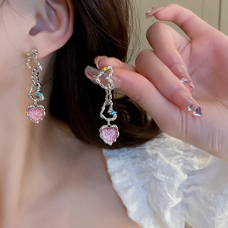 Minar Elegant Sparkly Pink Color Rhinestones Heart Shaped Dangle Earrings for Women Hollow Out Love Hanging Earring Brincos 2022
Minar Elegant Sparkly Pink Color Rhinestones Heart Shaped Dangle Earrings for Women Hollow Out Love Hanging Earring Brincos 2022