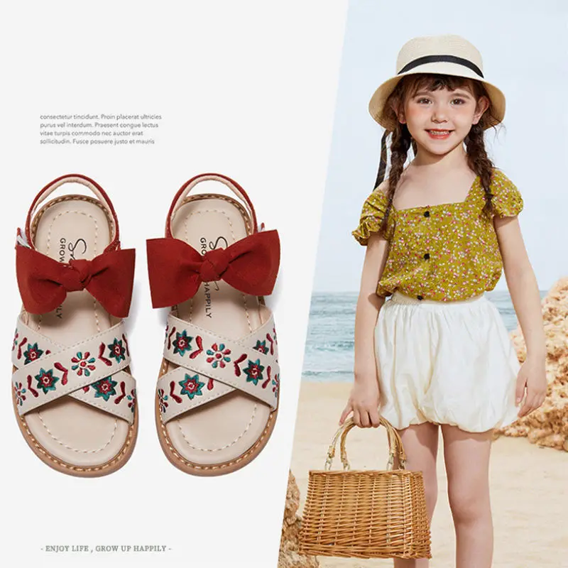 Shoes for Kids Girls 2022 New Embroidered Soft Soled Princess Shoes Children Walking Beach Shoes kids Summer Bow Gladiator Shoes
Shoes for Kids Girls 2022 New Embroidered Soft Soled Princess Shoes Children Walking Beach Shoes kids Summer Bow Gladiator Shoes