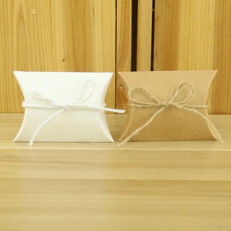 New White Kraft Paper Pillow Favor Gift Boxes Wedding Party Favor Gift Candy Box Paper Gift Box Bag Event Party Supplies
New White Kraft Paper Pillow Favor Gift Boxes Wedding Party Favor Gift Candy Box Paper Gift Box Bag Event Party Supplies