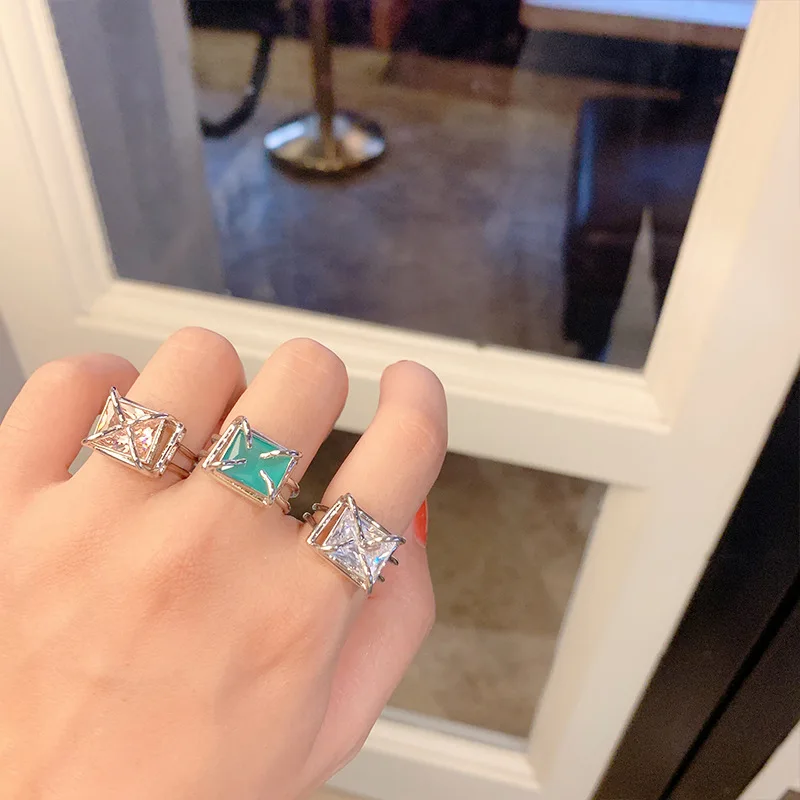 OTOKY Summer Fashion Square Stone Rings For Women Men Couple Wedding Party Punk Ring Jewelry Gifts bague femme
OTOKY Summer Fashion Square Stone Rings For Women Men Couple Wedding Party Punk Ring Jewelry Gifts bague femme