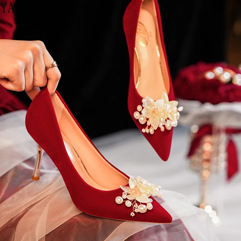 Pearl Flower Decor Red Wedding Prom Shoes Women Chunky Heel High Heels Temperament Party Dress Shoes Fashion Sexy Ladies Pumps 
Pearl Flower Decor Red Wedding Prom Shoes Women Chunky Heel High Heels Temperament Party Dress Shoes Fashion Sexy Ladies Pumps