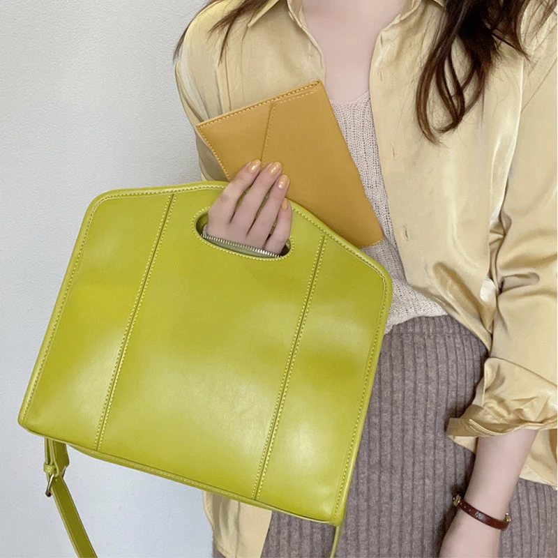 Korean New Designer Handbags Soft Leather Woman Clutch Bag Commuter Green Casual Official Document Messenger Tote Bag
Korean New Designer Handbags Soft Leather Woman Clutch Bag Commuter Green Casual Official Document Messenger Tote Bag