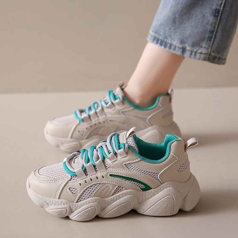 2023 Summer New Mesh Breathable Solid Color Lace Up Round Head Fashion Casual Sports Shoes Versatile Thick Sole Women's Shoes
2023 Summer New Mesh Breathable Solid Color Lace Up Round Head Fashion Casual Sports Shoes Versatile Thick Sole Women's Shoes