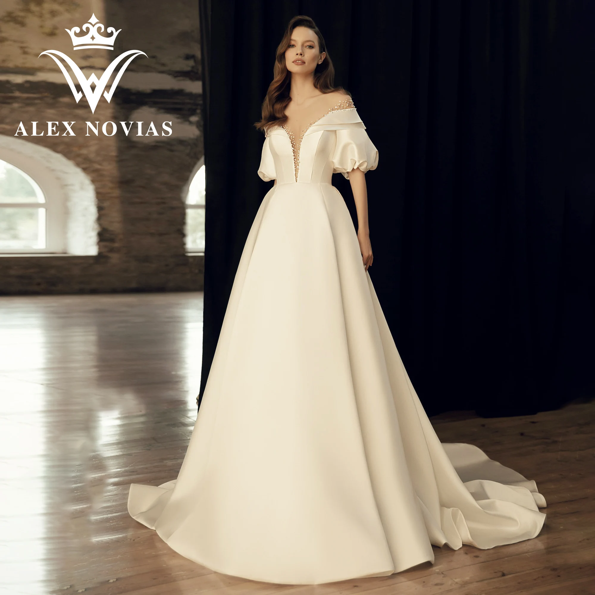 Свадебное платье-трапеция ALEX NOVIAS, атласное платье с V-образным вырезом, жемчужинами, пышными рукавами и полурукавами, 2023
Свадебное платье-трапеция ALEX NOVIAS, атласное платье с V-образным вырезом, жемчужинами, пышными рукавами и полурукавами, 2023