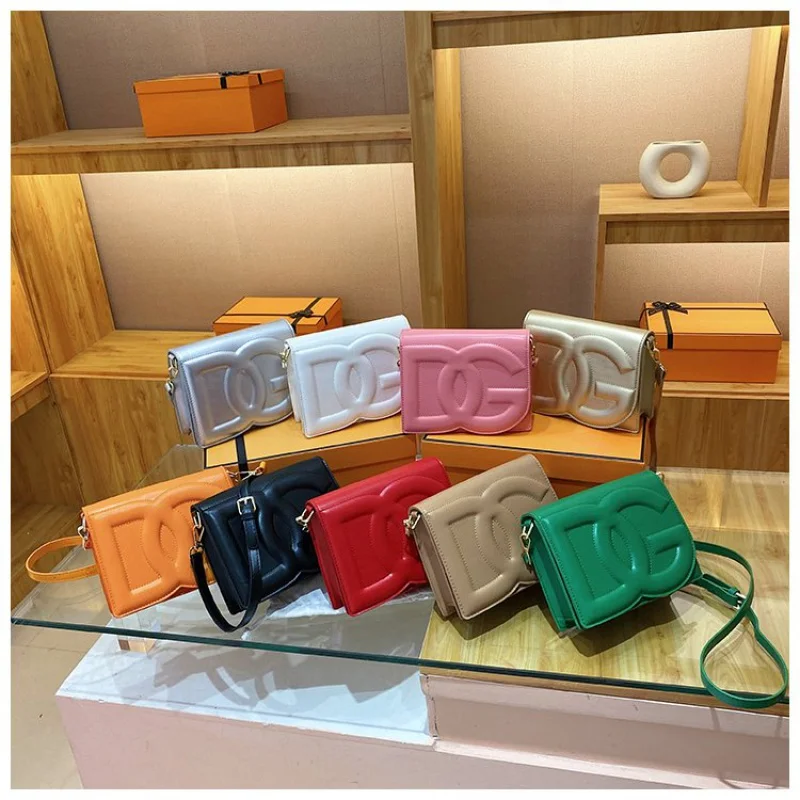 2023 New Famous Designer Brand Shoulder Messenger Bags High Quality Women Purse and Handbags Luxury Fashion Small Square Bags
2023 New Famous Designer Brand Shoulder Messenger Bags High Quality Women Purse and Handbags Luxury Fashion Small Square Bags