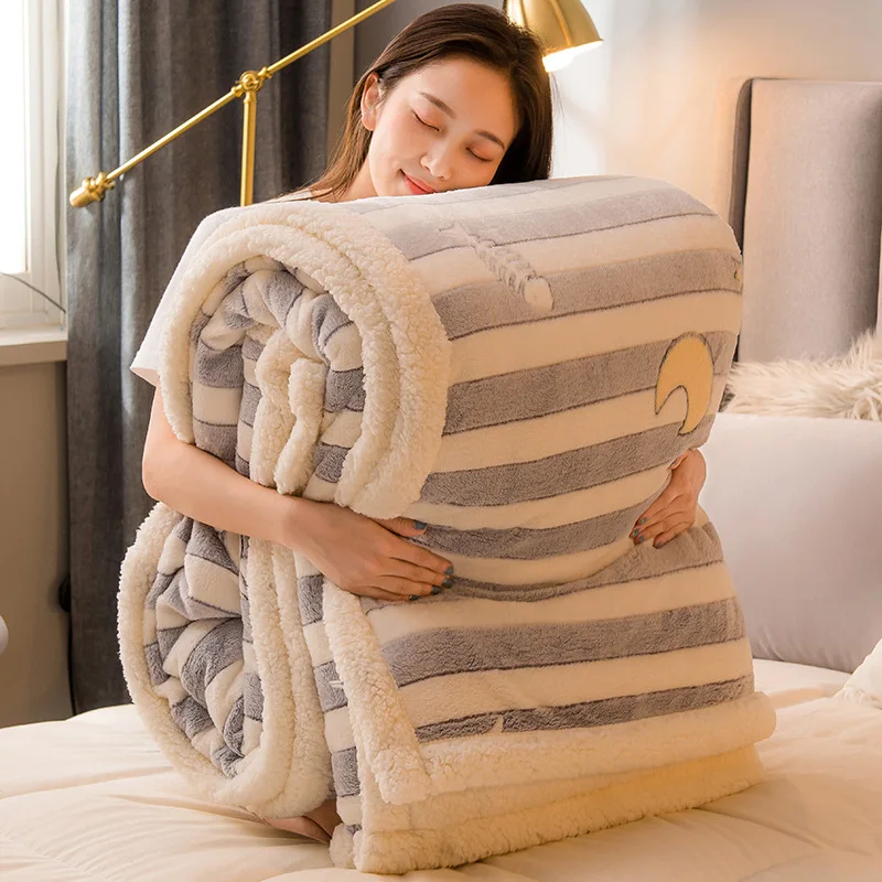 Snowflake Lamb Cashmere Multi-Functional Blanket Thickening Single Double Duvet Cover Student Dormitory Bedding Set King Size 
Snowflake Lamb Cashmere Multi-Functional Blanket Thickening Single Double Duvet Cover Student Dormitory Bedding Set King Size