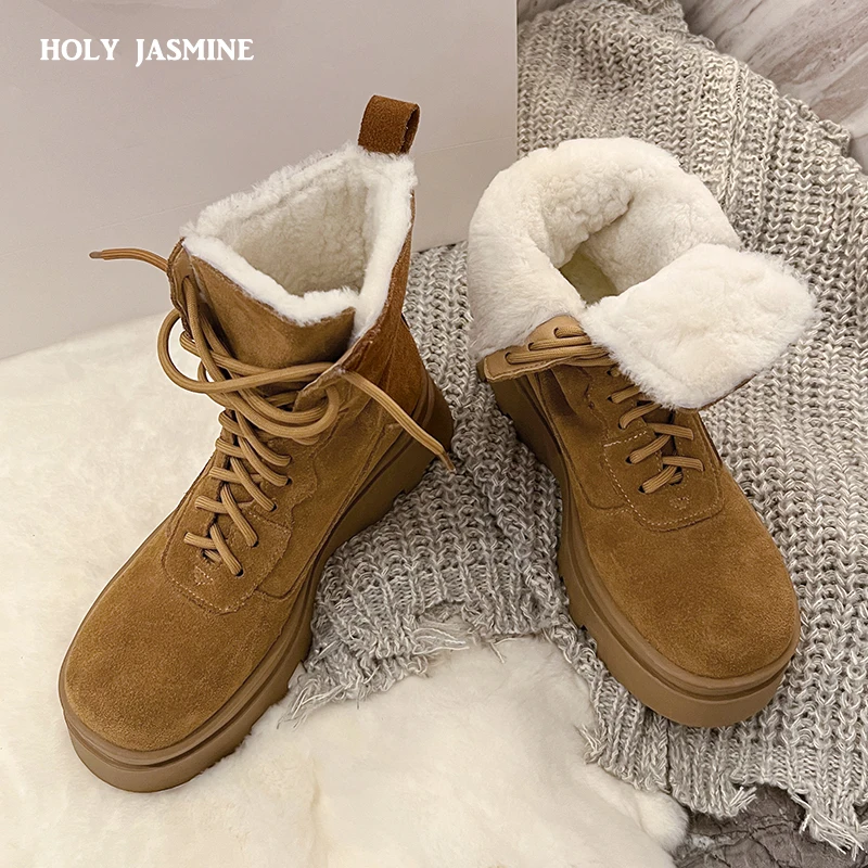 Женские ботильоны 2023, зимние теплые ботинки для снега, ботинки на платформе со шнуровкой, Уличная Повседневная обувь из коровьей замши на танкетке для женщин
Женские ботильоны 2023, зимние теплые ботинки для снега, ботинки на платформе со шнуровкой, Уличная Повседневная обувь из коровьей замши на танкетке для женщин