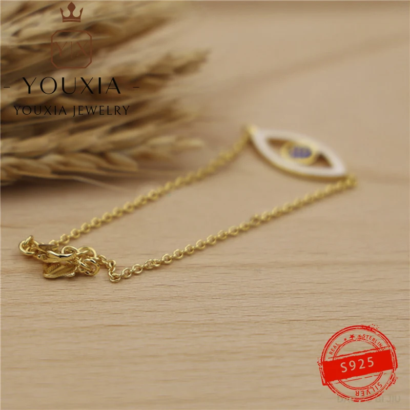 Hot sale Western style 1:1 Customized Snake Shape Open Bracelet Woman Bracelet luxurious Logo Couple Fashion jewelry party gift
Hot sale Western style 1:1 Customized Snake Shape Open Bracelet Woman Bracelet luxurious Logo Couple Fashion jewelry party gift