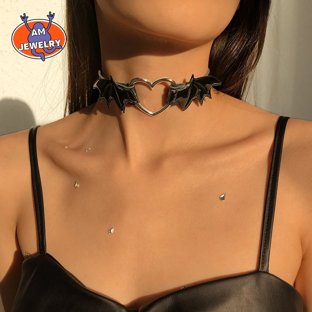 Sexy Trendy Vintage Charm Round Gothic Collar Necklaces Punk Vampire Heart Wings Heart Harajuku Goth Choker Chain Jewelry Gift
Sexy Trendy Vintage Charm Round Gothic Collar Necklaces Punk Vampire Heart Wings Heart Harajuku Goth Choker Chain Jewelry Gift