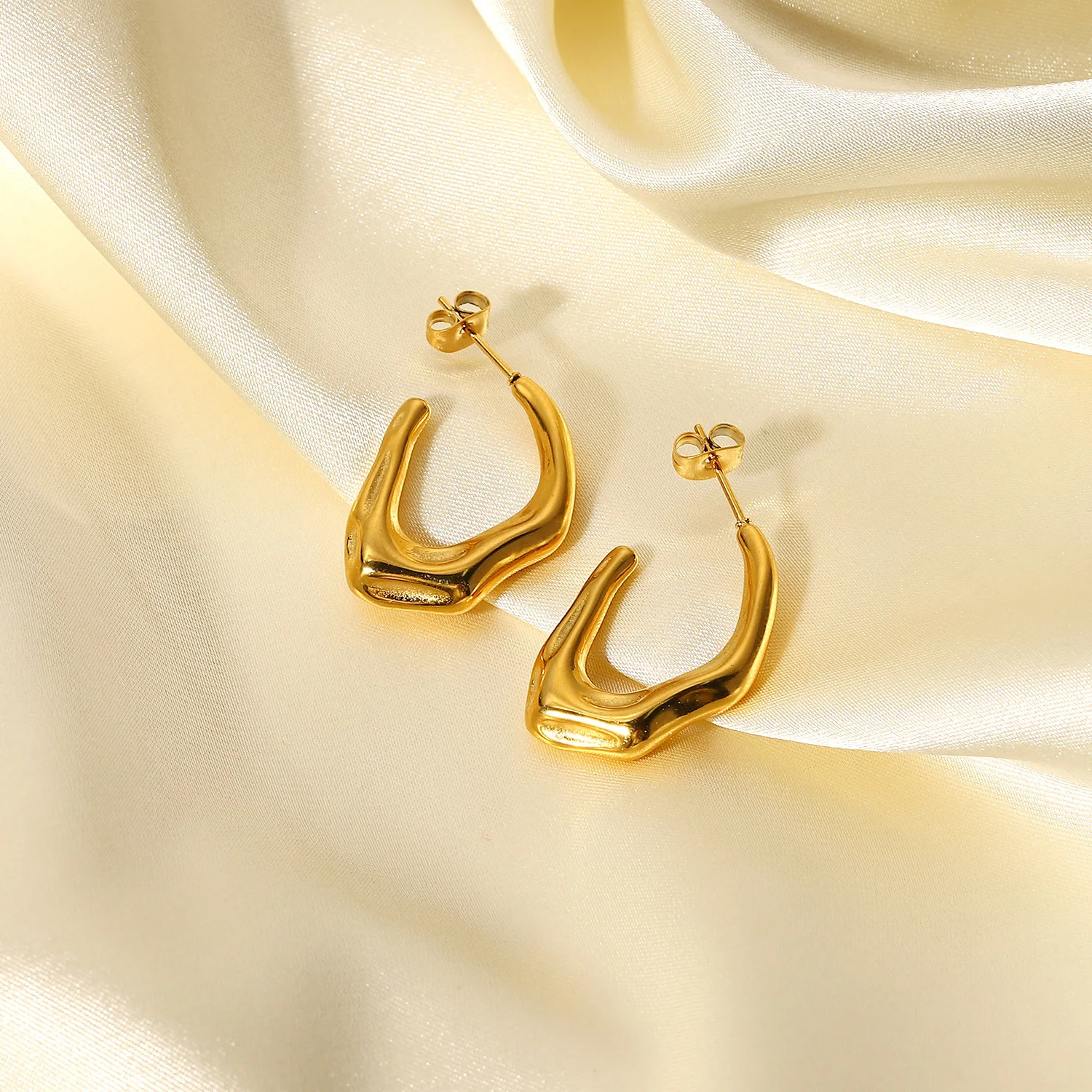 2022 New Titanium Steel Irregular C-shaped Earrings 316 Stainless Steel Women's Earrings Jewelry Waterproof Hoop Earrings Women
2022 New Titanium Steel Irregular C-shaped Earrings 316 Stainless Steel Women's Earrings Jewelry Waterproof Hoop Earrings Women