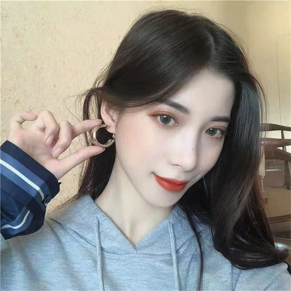 Creative Gold/Silver Stainless Steel Hoop Earrings for Women Summer Jewelry Accessories Simple Loop Smooth Ring Earring New
Creative Gold/Silver Stainless Steel Hoop Earrings for Women Summer Jewelry Accessories Simple Loop Smooth Ring Earring New