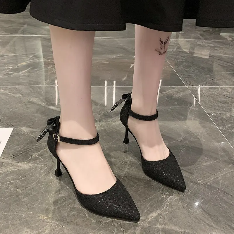 2022 New Fashion Baotou Solid Color Shoes Women Pointed Toe Buckle Bow Shallow Mouth Low-top High-heeled Women's Shoes
2022 New Fashion Baotou Solid Color Shoes Women Pointed Toe Buckle Bow Shallow Mouth Low-top High-heeled Women's Shoes