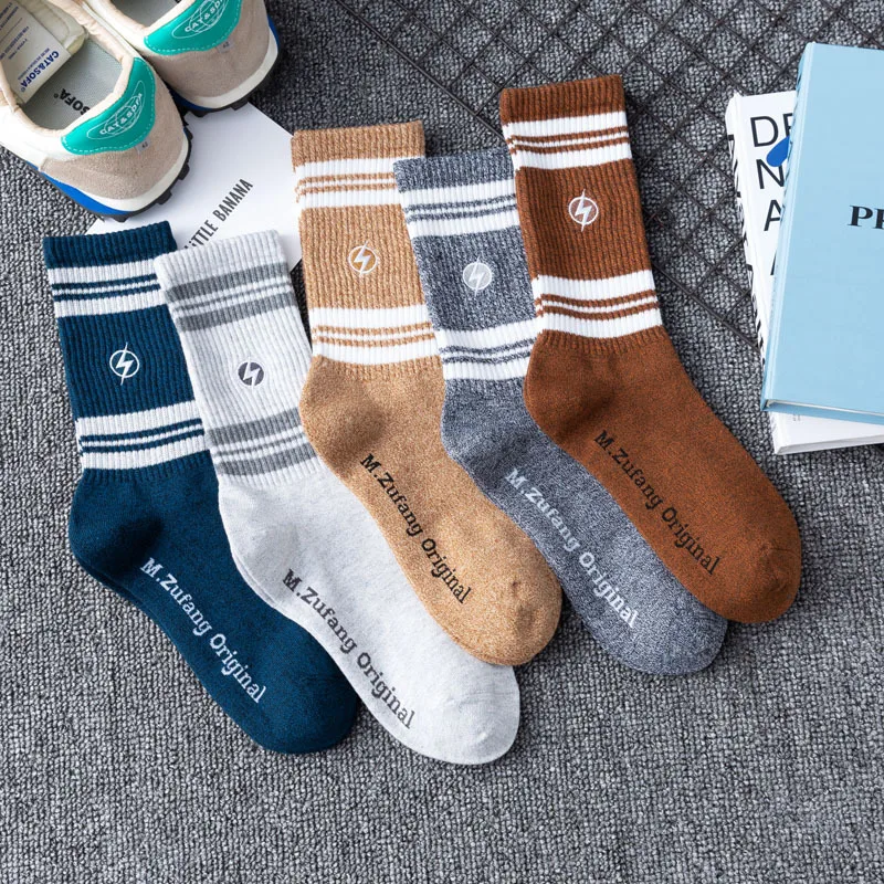 Men socks winter striped embroidered basketball socks heart socks White sport socks wholesale socks Free shipping lightning sock
Men socks winter striped embroidered basketball socks heart socks White sport socks wholesale socks Free shipping lightning sock