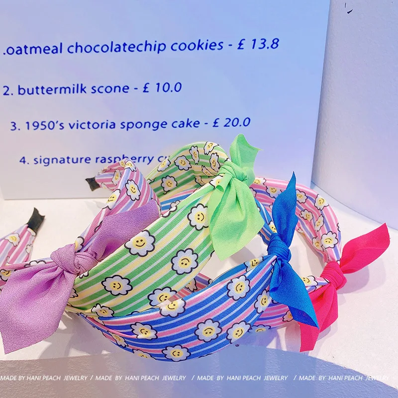 Print Cartoon Bow Headbands For Girls Hairbands Korea Hair Accessories Wide Hairband For Girls Floral Headband
Print Cartoon Bow Headbands For Girls Hairbands Korea Hair Accessories Wide Hairband For Girls Floral Headband