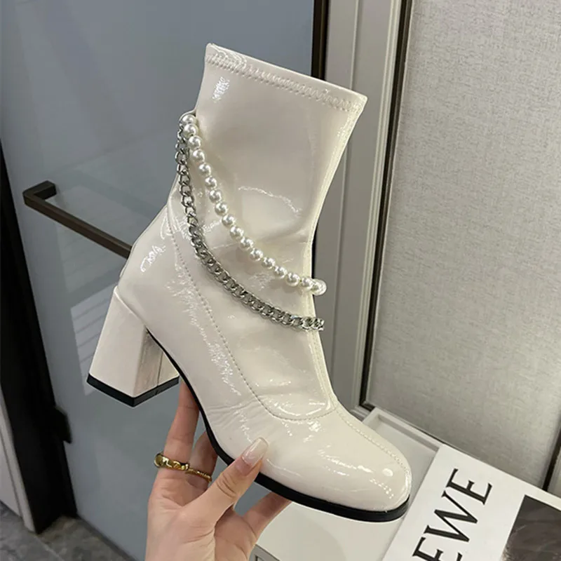 Pearl Chain Boots Winter Solid Boots Chunky Heels Shoes Women Fashion Elegant Genuine Leather Boots Slip On Ladies Shoes 2022
Pearl Chain Boots Winter Solid Boots Chunky Heels Shoes Women Fashion Elegant Genuine Leather Boots Slip On Ladies Shoes 2022