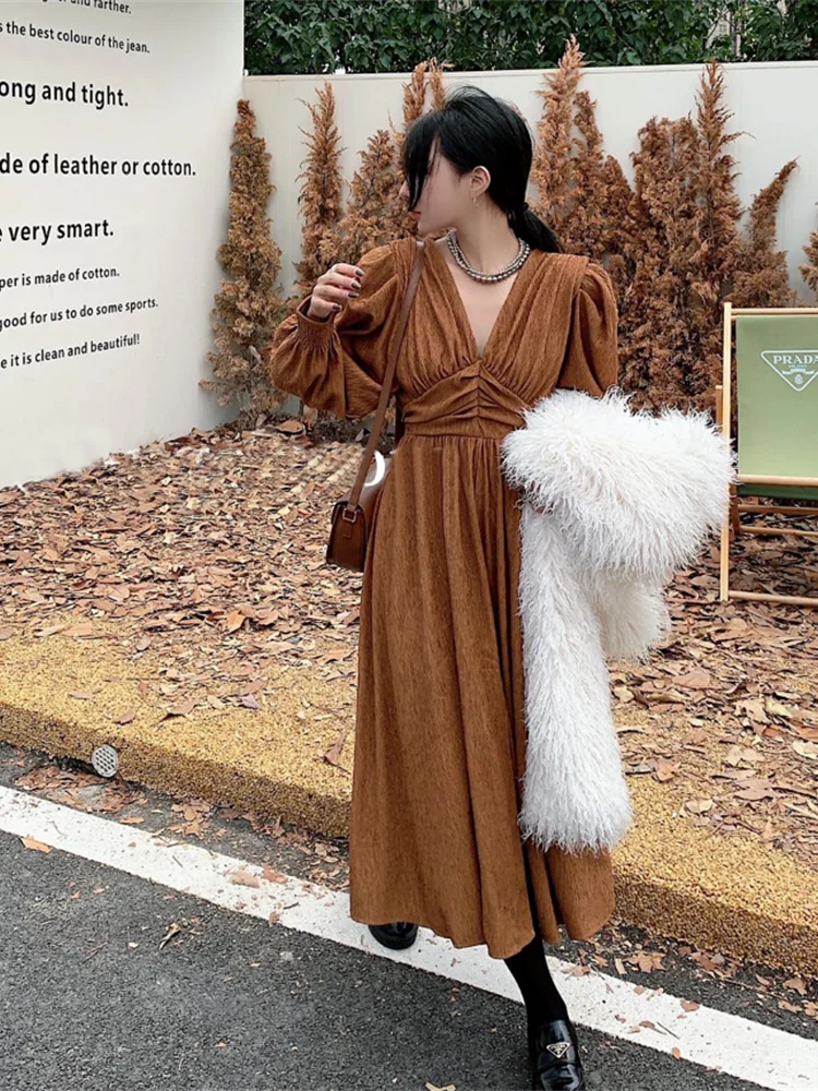 Korobov Autumn Solid Color Dresses for Women 2022 Temperament Slim V-neck Dress French Vintage Robes Fashion Vestidos De Mujer
Korobov Autumn Solid Color Dresses for Women 2022 Temperament Slim V-neck Dress French Vintage Robes Fashion Vestidos De Mujer