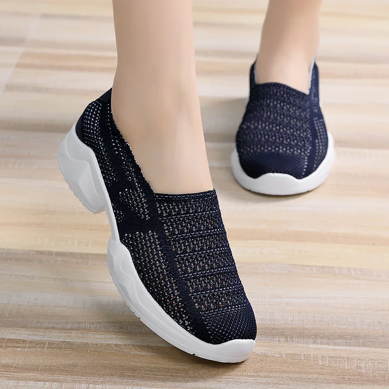 In the summer of 2022 the new net surface light breathable soft shoes, leisure shoes
In the summer of 2022 the new net surface light breathable soft shoes, leisure shoes