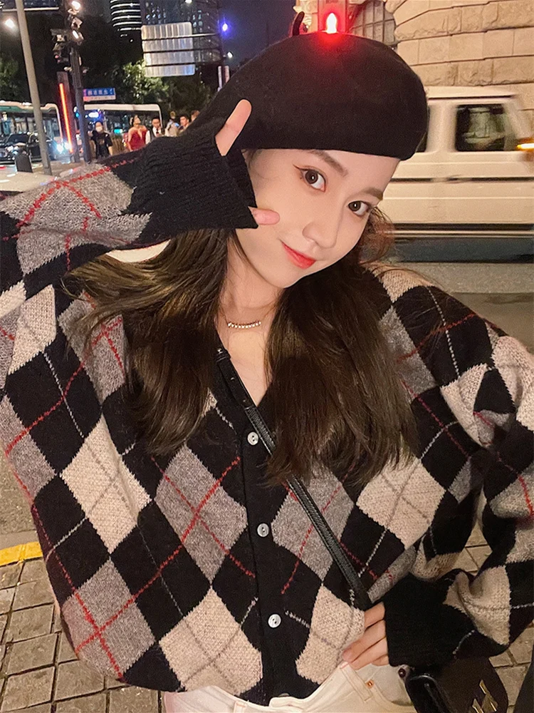 Autumn Winter Women Long Sleeve Argyle Print Cardigan Knitted Coat Lazy Style Single V Neck Large Size Loose Breasted Sweater
Autumn Winter Women Long Sleeve Argyle Print Cardigan Knitted Coat Lazy Style Single V Neck Large Size Loose Breasted Sweater