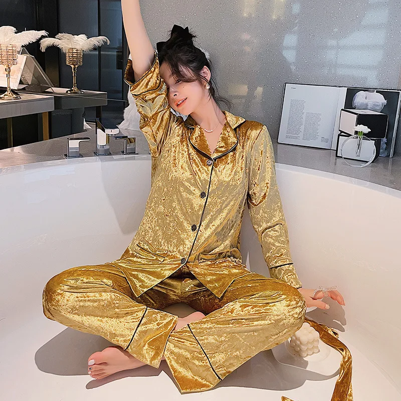 New Pleuche Pajamas Han Edition long-sleeved two-piece Women Fashion Cardigan With Household To Take Leisure Can Wear Outside Co
New Pleuche Pajamas Han Edition long-sleeved two-piece Women Fashion Cardigan With Household To Take Leisure Can Wear Outside Co