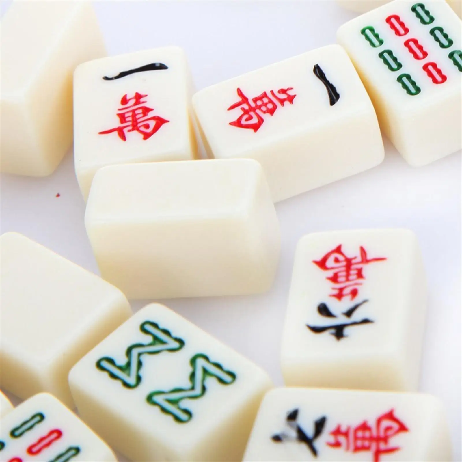 Portable Travel Mahjong Set with Storage Box for Travel Party Adults Kids 
Portable Travel Mahjong Set with Storage Box for Travel Party Adults Kids