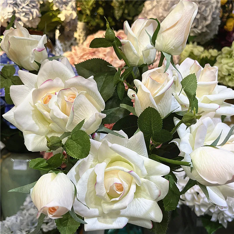 Искусственные увлажняющие розы LINANUO, 3 шт.
Искусственные увлажняющие розы LINANUO, 3 шт.